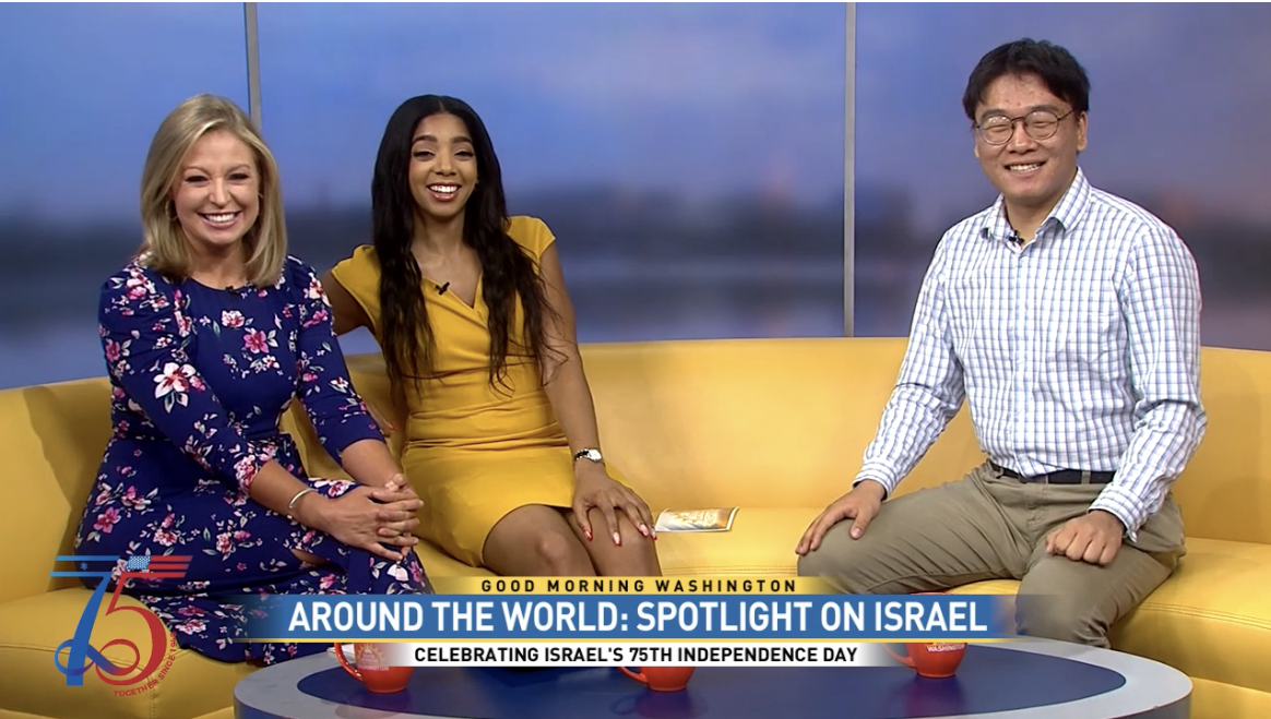 John Yang with ABC News reporters on TV