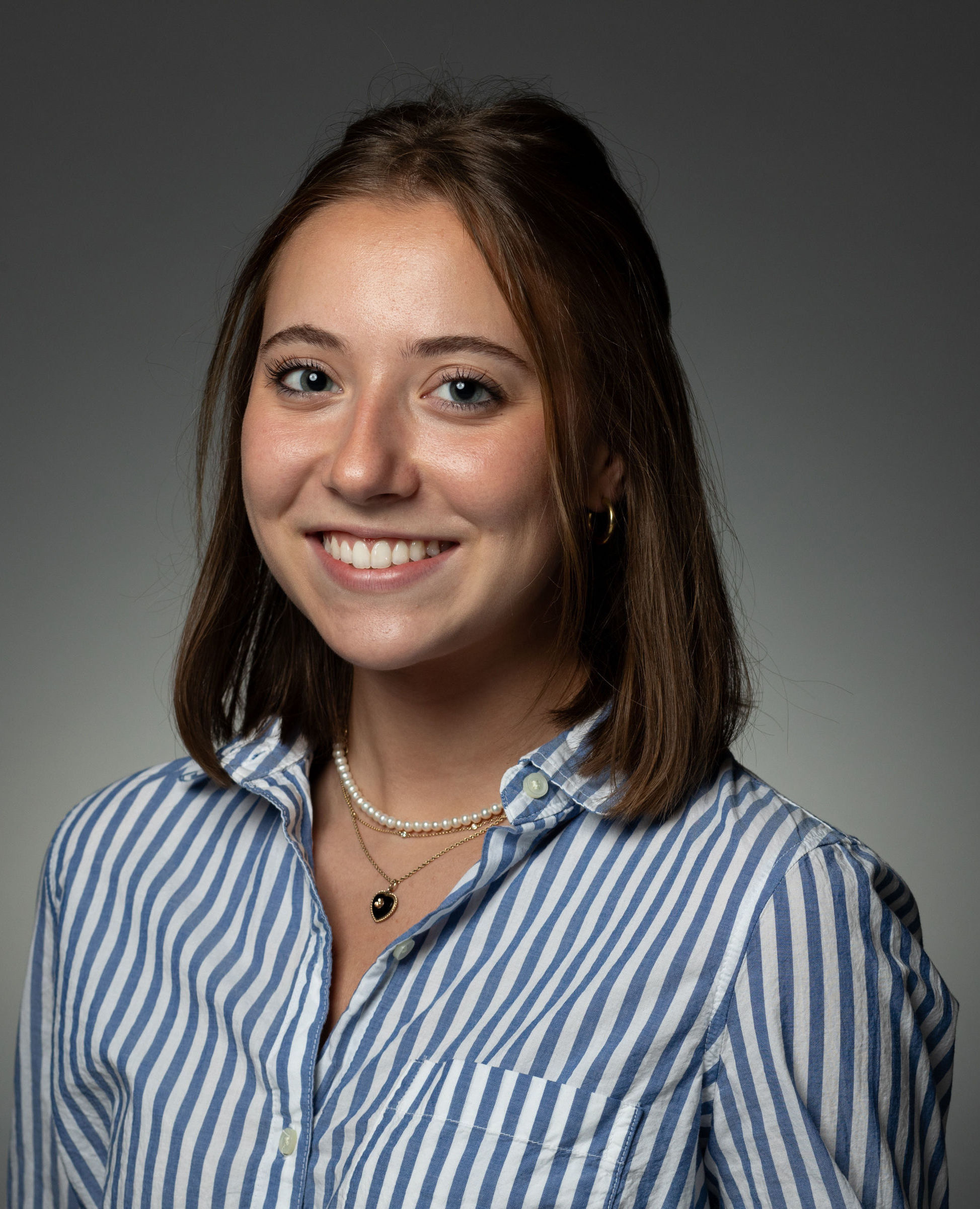 Ashley Kraekel headshot 2
