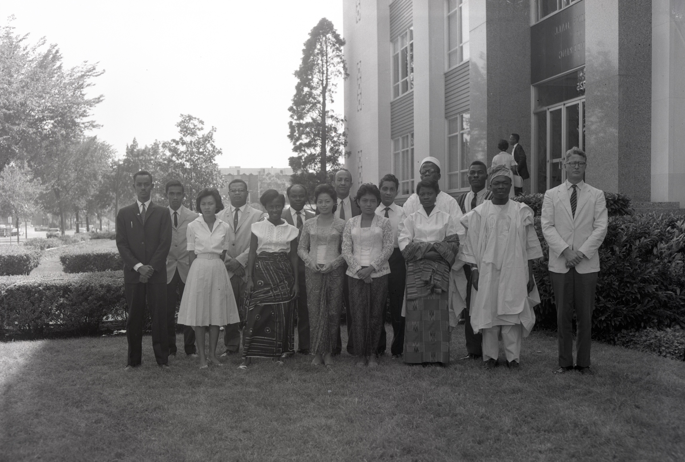 A group of GW engineering students outside the Hall of Engineering 