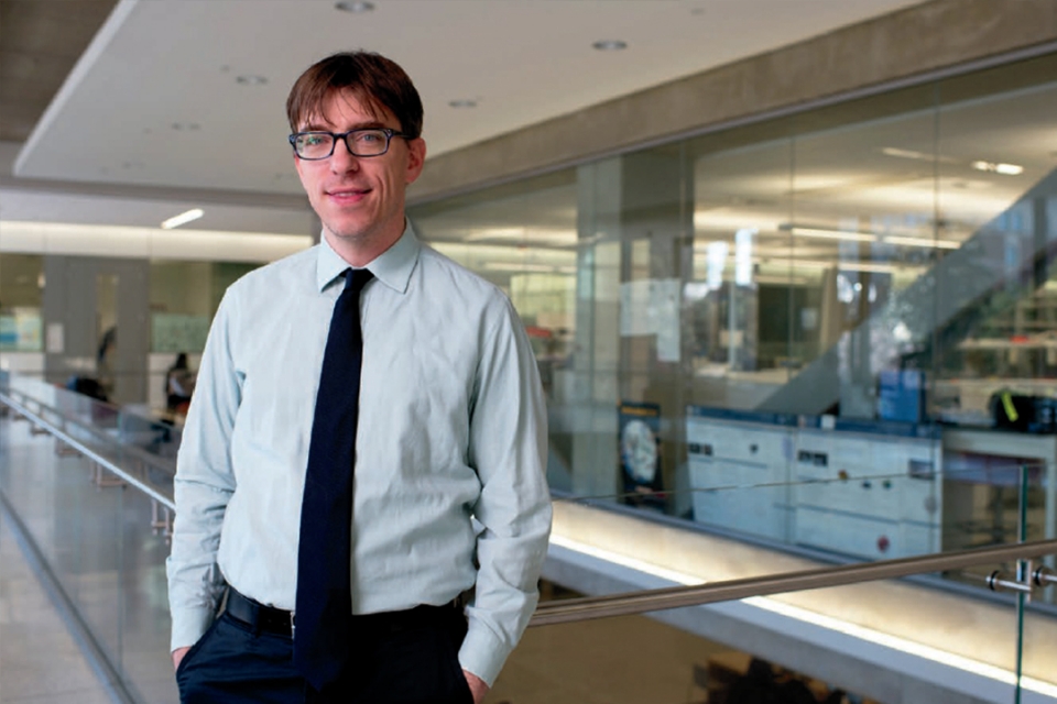 professor Robert Pless in his lab