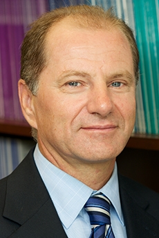 Dr. Pedro Silva