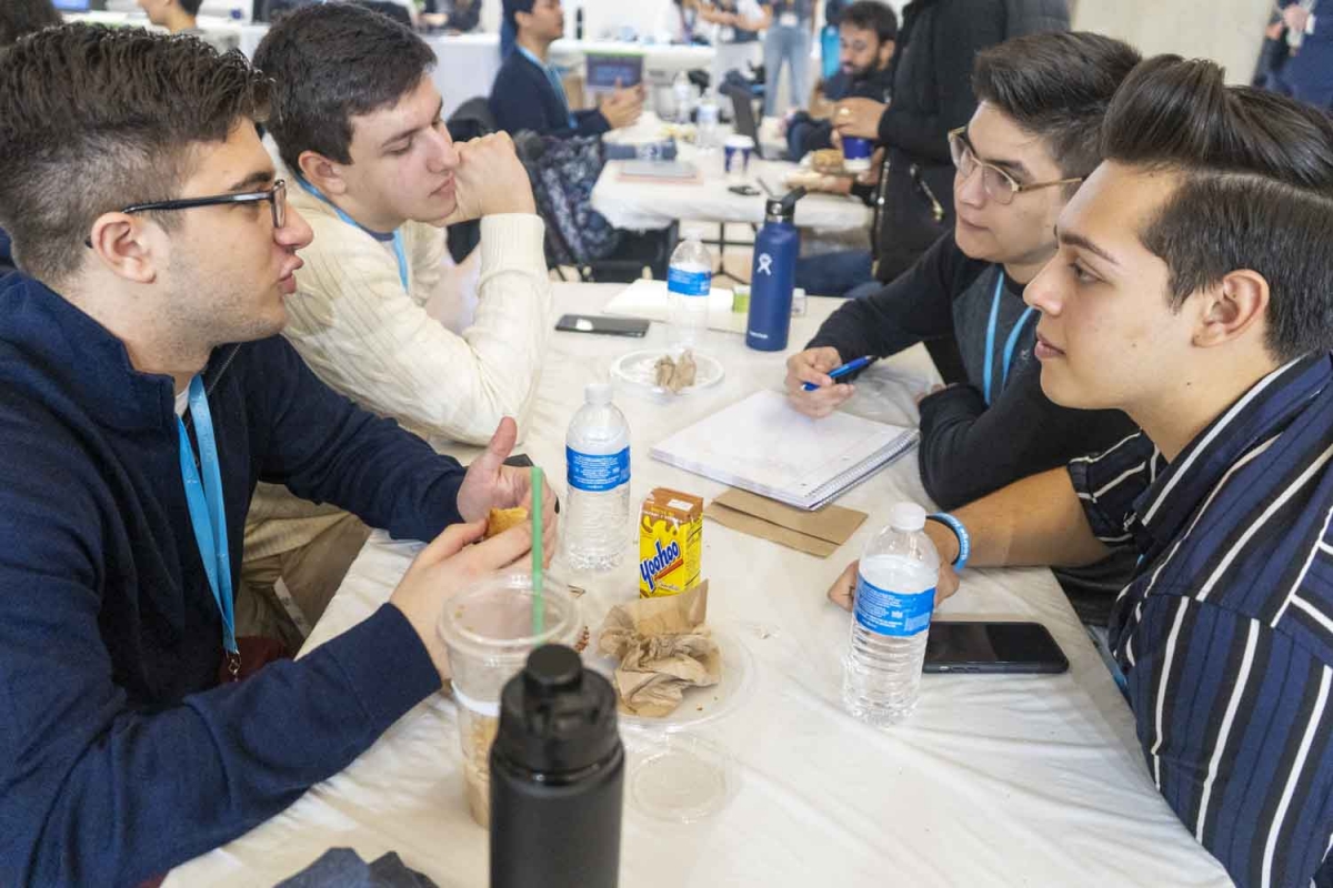 Students eating lunch and discussing