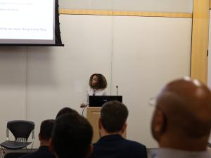 Graduate student Alaysha Shearn presenting her research