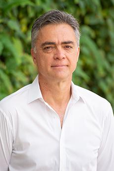 Headshot of Elias Balaras