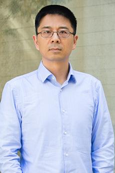 Headshot of Howie Huang
