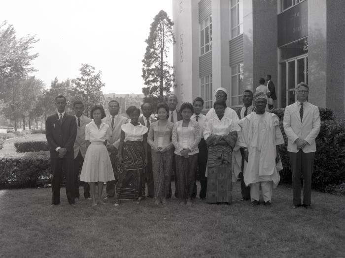 A group of GW engineering students outside the Hall of Engineering